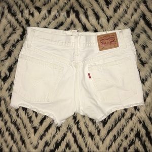 White Levi’s 501 Shorts